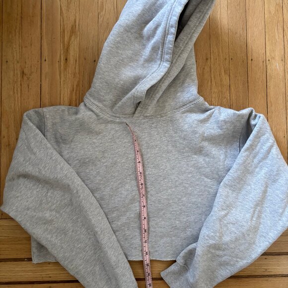 Aritzia TNA Cropped Hoodie - Picture 5 of 6